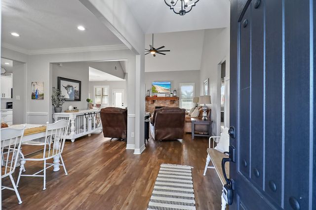 9407 St Croix Way, Mont Belvieu, TX 77523