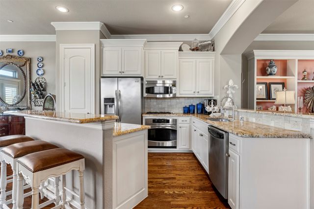 4021 Winsor Drive, Farmers Branch, TX 75244