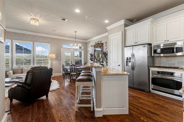 4021 Winsor Drive, Farmers Branch, TX 75244