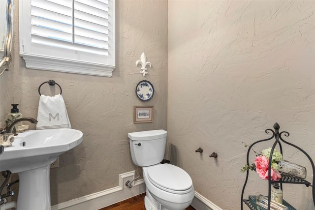 4021 Winsor Drive, Farmers Branch, TX 75244