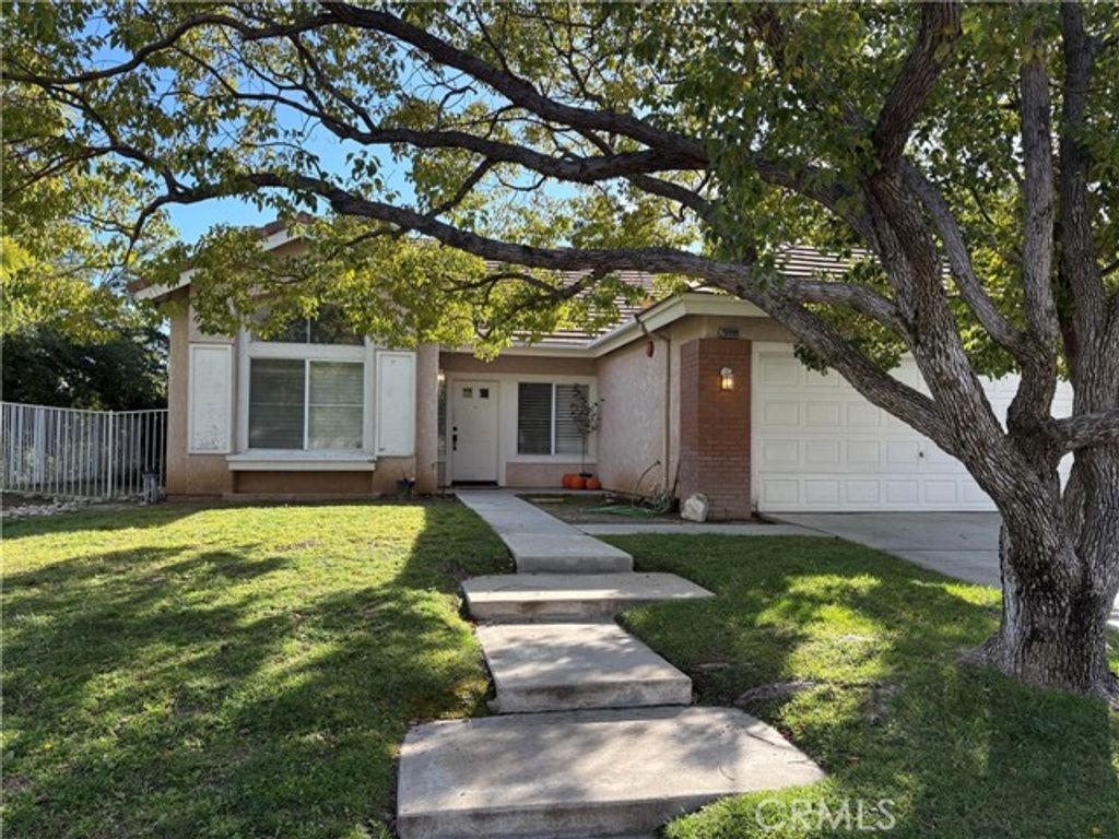 28999 Clear Spring, Highland, CA 92346