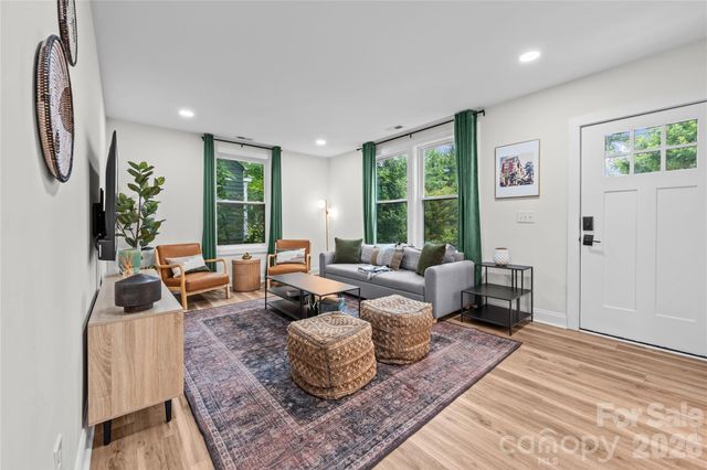3021 Dogwood Avenue, Charlotte, NC 28206