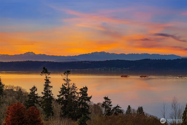 1298 SW 301st Street, Federal Way, WA 98023