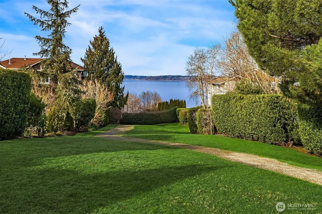 1298 SW 301st Street, Federal Way, WA 98023