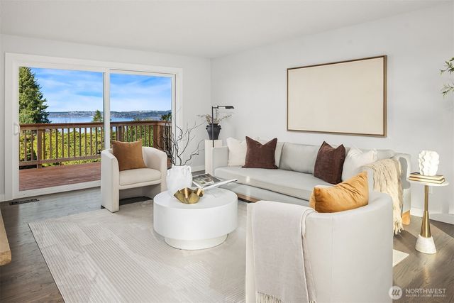 1298 SW 301st Street, Federal Way, WA 98023