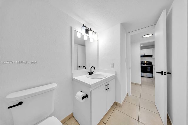 9360 Fontainebleau Boulevard 208, Miami, FL 33172