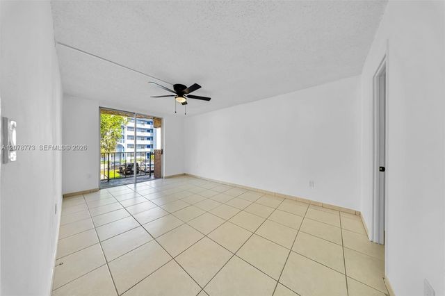 9360 Fontainebleau Boulevard 208, Miami, FL 33172
