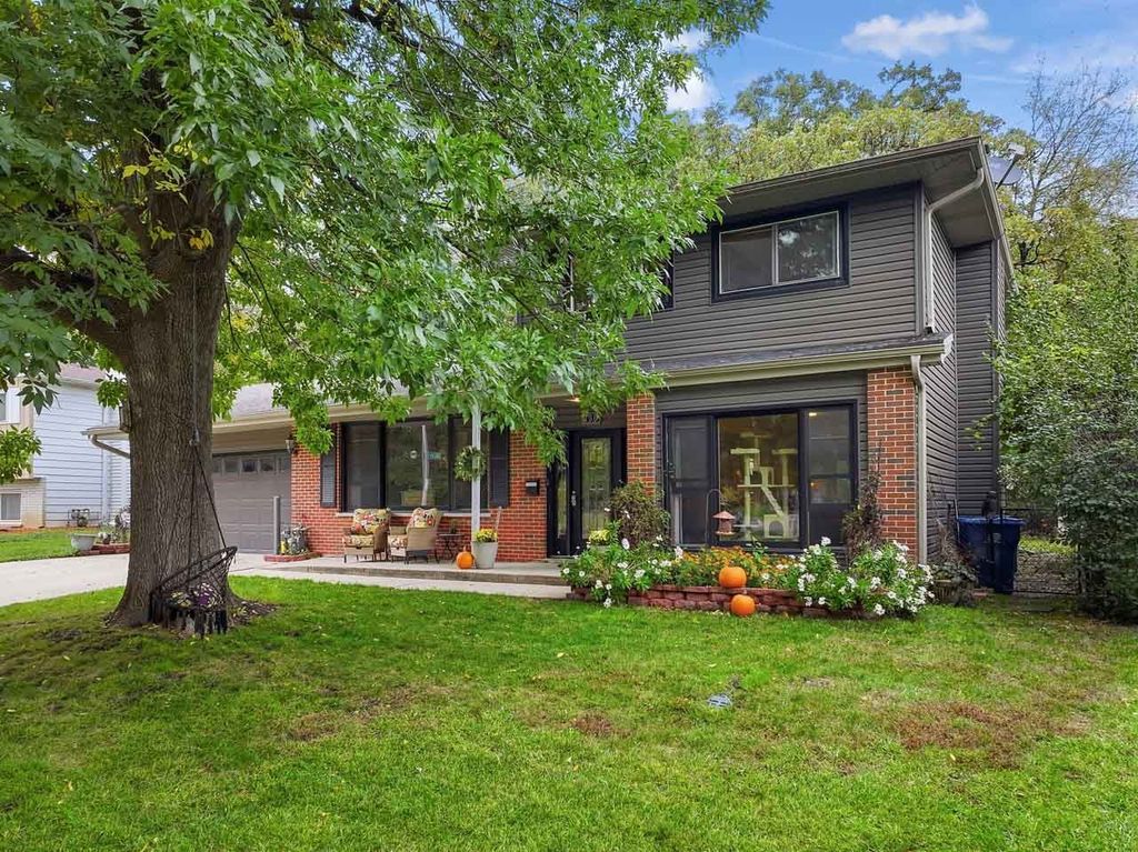 430 Spruce Drive, Schaumburg, IL 60193 — exterior