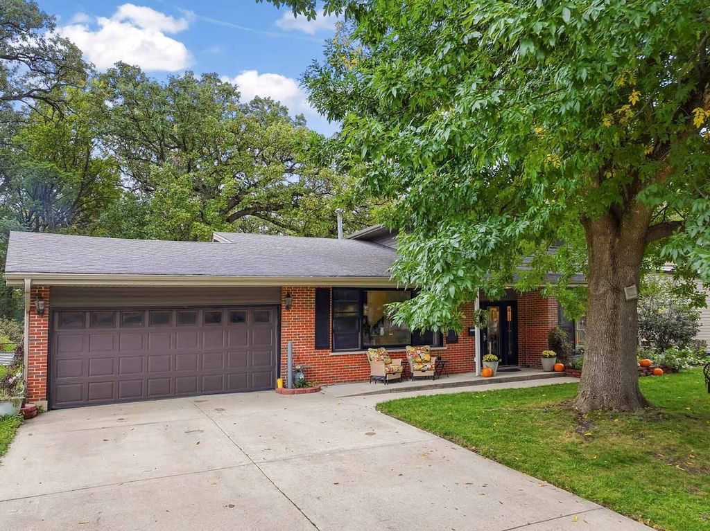 430 Spruce Drive, Schaumburg, IL 60193 — photo 3