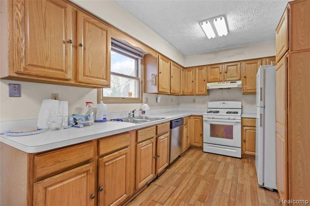 37144 Joy Road, Livonia, MI 48150