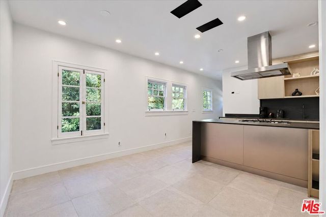 934 N Sweetzer Avenue, West Hollywood, CA 90069