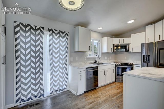 2150 Heathercrest Drive, Colorado Springs, CO 80915