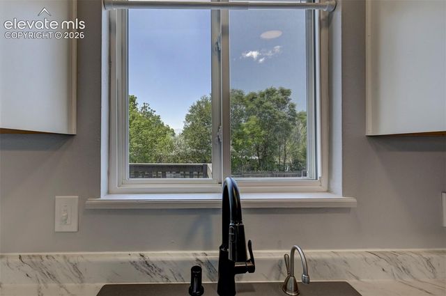 2150 Heathercrest Drive, Colorado Springs, CO 80915