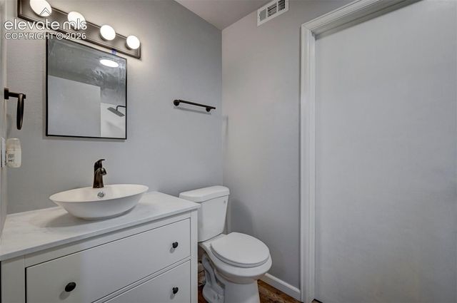 2150 Heathercrest Drive, Colorado Springs, CO 80915