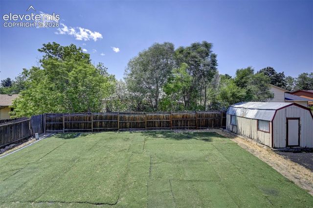 2150 Heathercrest Drive, Colorado Springs, CO 80915