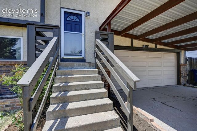 2150 Heathercrest Drive, Colorado Springs, CO 80915