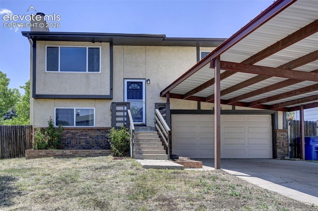 2150 Heathercrest Drive, Colorado Springs, CO 80915