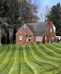 224 Country Club Road, Mount Airy, NC 27030