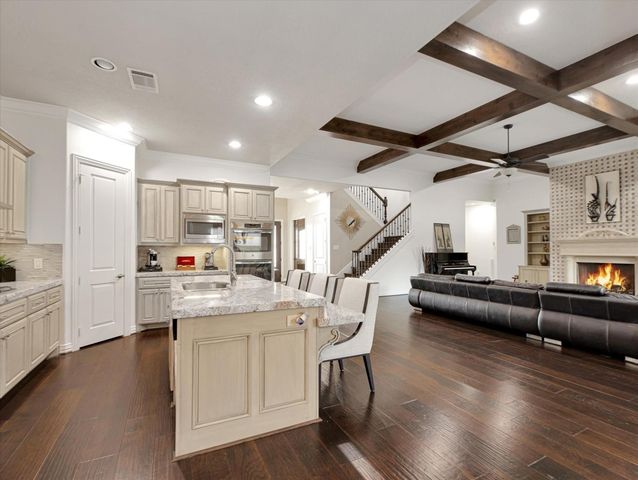 2131 Camden Creek Lane, Houston, TX 77077