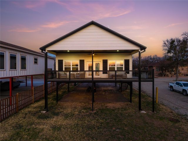 141 Hawk Lane, Brownwood, TX 76801