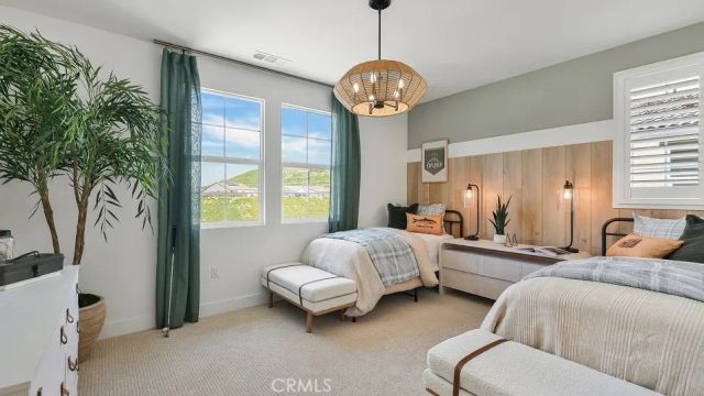 24358 Corte Parillada, Valencia, CA 91354