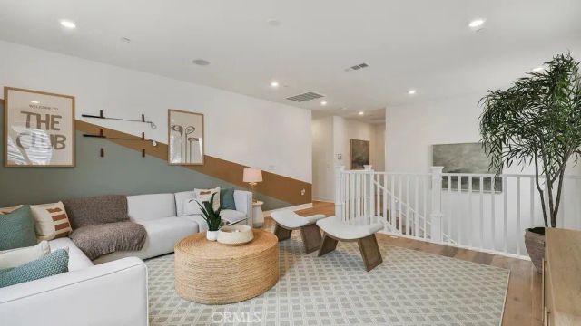 24358 Corte Parillada, Valencia, CA 91354