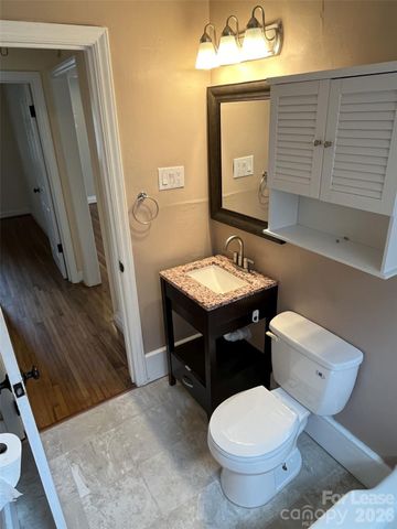 421 W Kingston Avenue, Charlotte, NC 28203