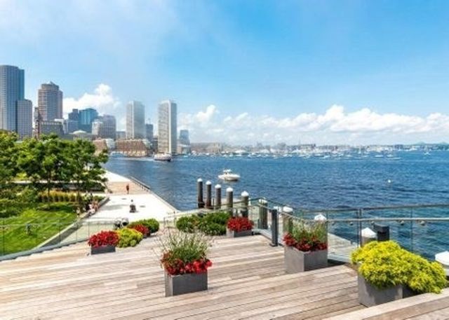 22 Liberty Dr 2L, Boston, MA 02210