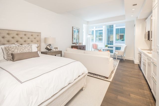 22 Liberty Dr 2L, Boston, MA 02210