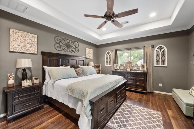1103 Louise Lane, Ennis, TX 75119