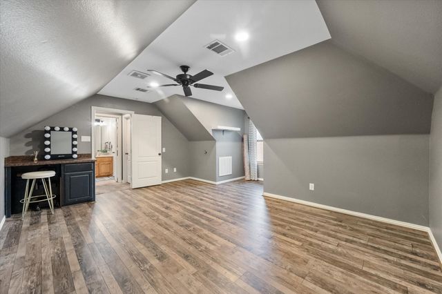 1103 Louise Lane, Ennis, TX 75119