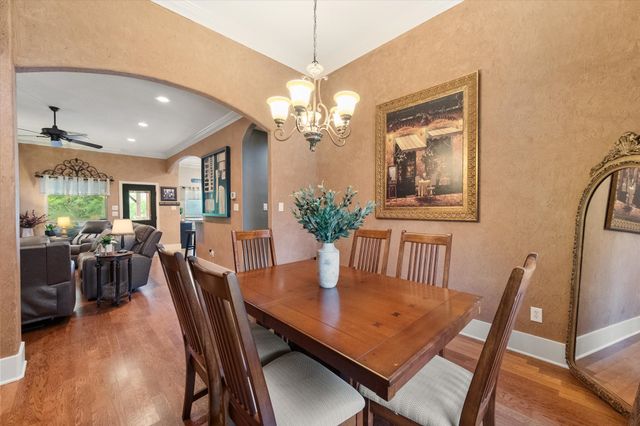 1103 Louise Lane, Ennis, TX 75119