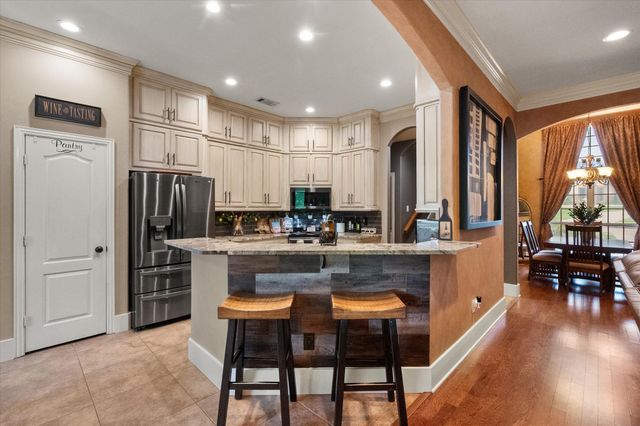 1103 Louise Lane, Ennis, TX 75119