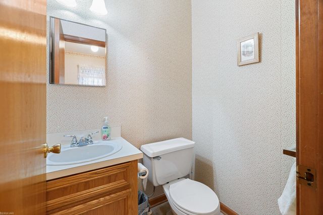 5441 Stanford Court, Warren, MI 48092