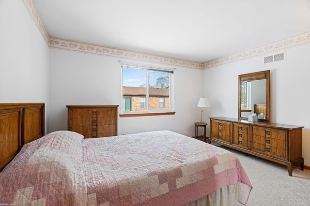 5441 Stanford Court, Warren, MI 48092