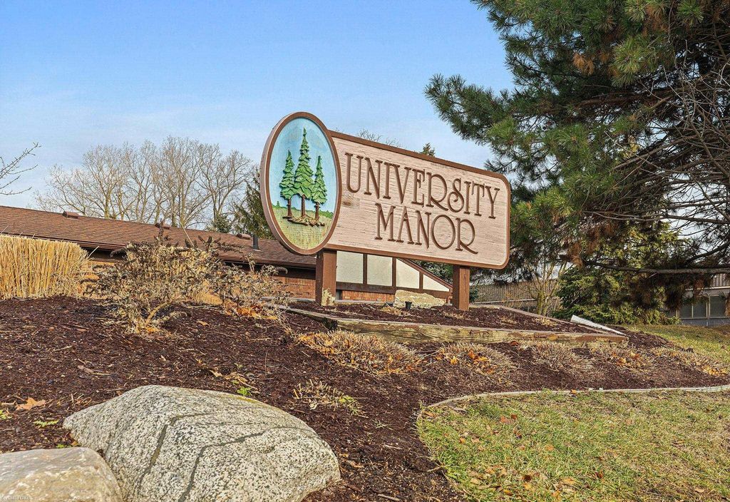 5441 Stanford Court, Warren, MI 48092