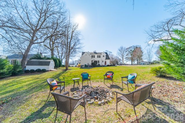 27 Circle Drive, Belmont, NC 28012