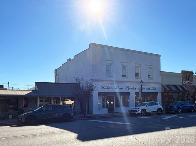 27 Circle Drive, Belmont, NC 28012