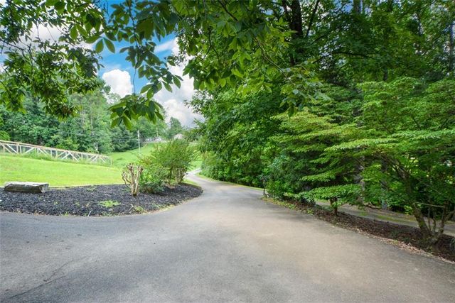 41 Clark Station Road, Jasper, GA 30143