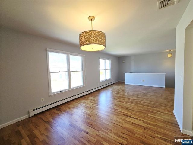 71 Wyandotte Avenue, Dumont, NJ 07628