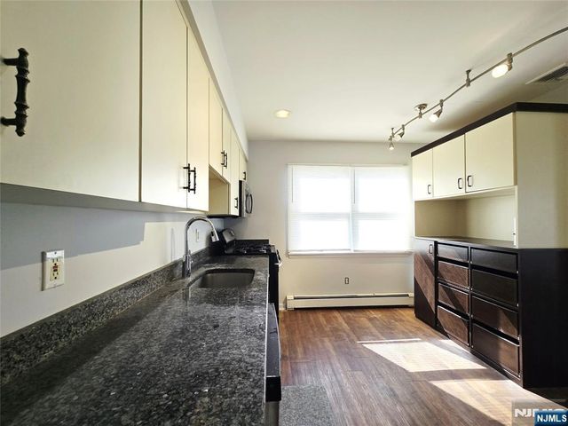 71 Wyandotte Avenue, Dumont, NJ 07628