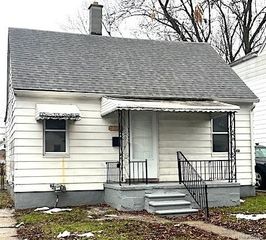 7228 Orchard Avenue, Warren, MI 48091