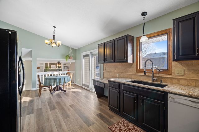 736 SE Richland Court, Ankeny, IA 50021