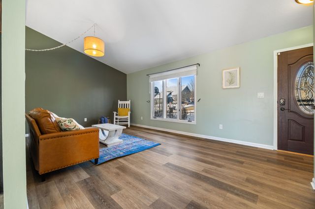 736 SE Richland Court, Ankeny, IA 50021