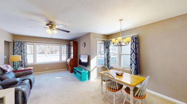 1409 Circle Drive, Albert Lea, MN 56007