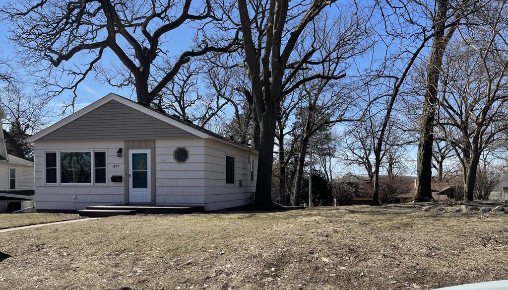 1409 Circle Drive, Albert Lea, MN 56007