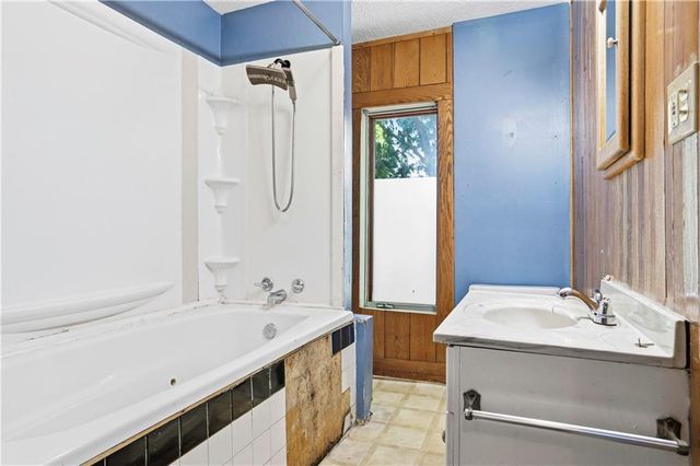 3123 Central Street, Kansas City, MO 64111