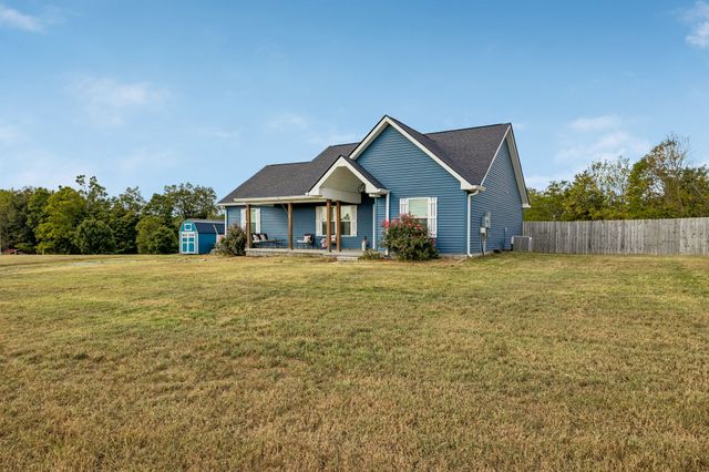 122 Hunters Ln, Westmoreland, TN 37186