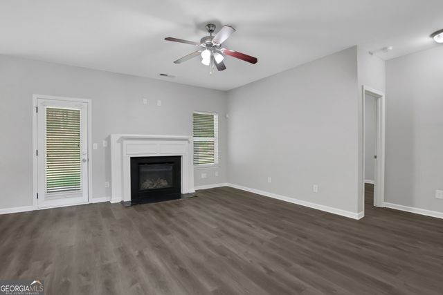 6740 Oak Hill Place, Fairburn, GA 30213