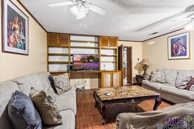 24305 Engolio St, Plaquemine, LA 70764